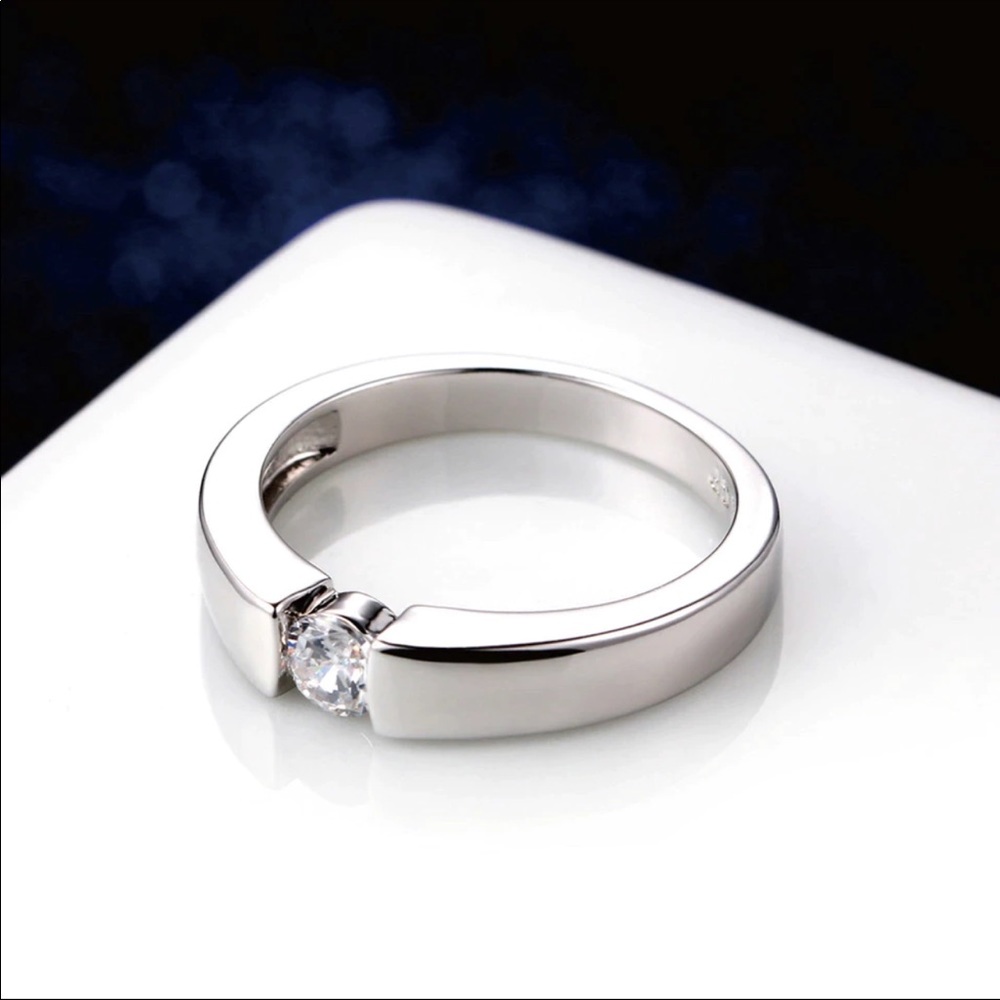 18K GP Silver Beautiful Ring New - Picture 2 of 2